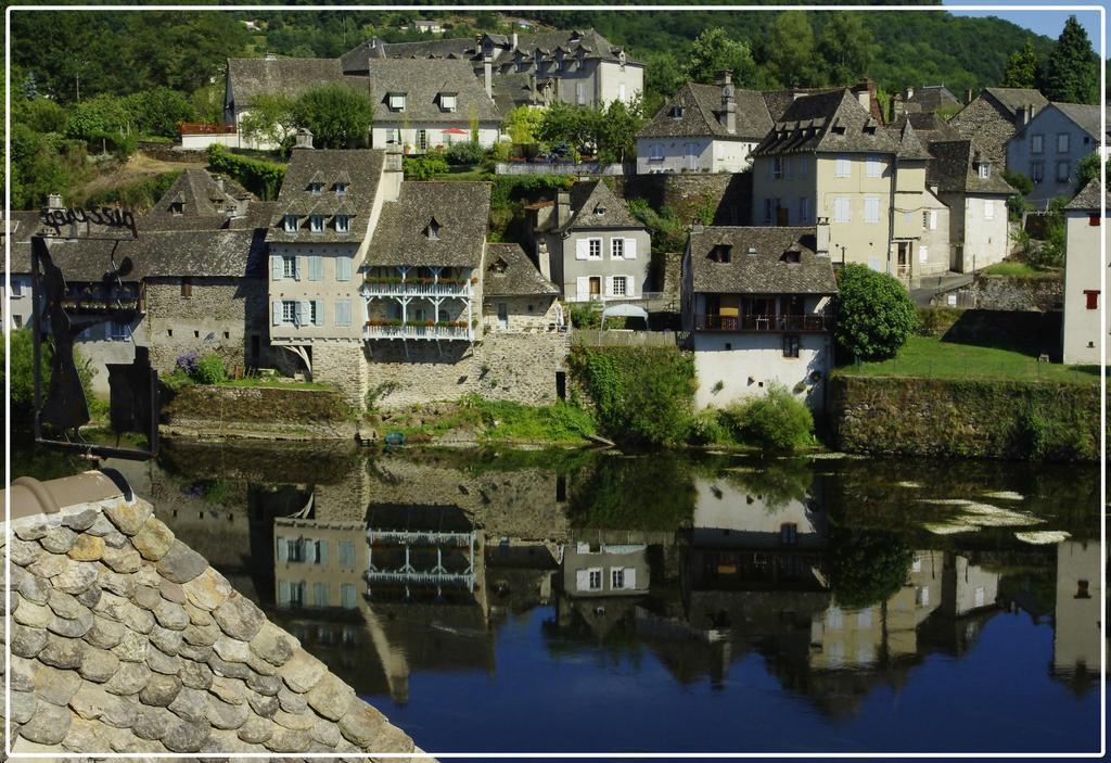 Gite De La Genevriere Saint-Chamant Kültér fotó