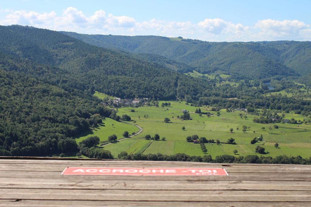 Gite De La Genevriere Saint-Chamant Kültér fotó