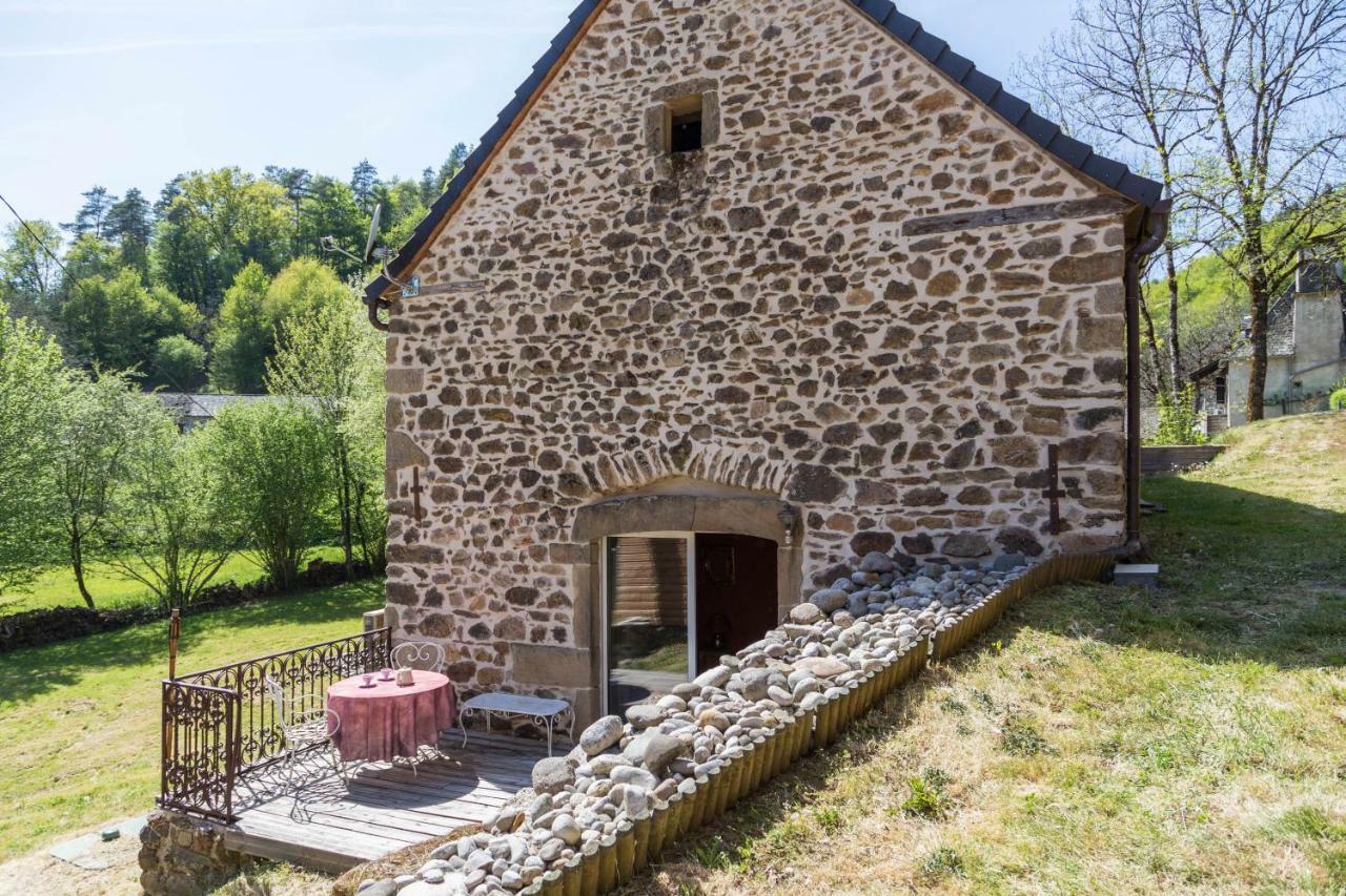 Gite De La Genevriere Saint-Chamant Kültér fotó